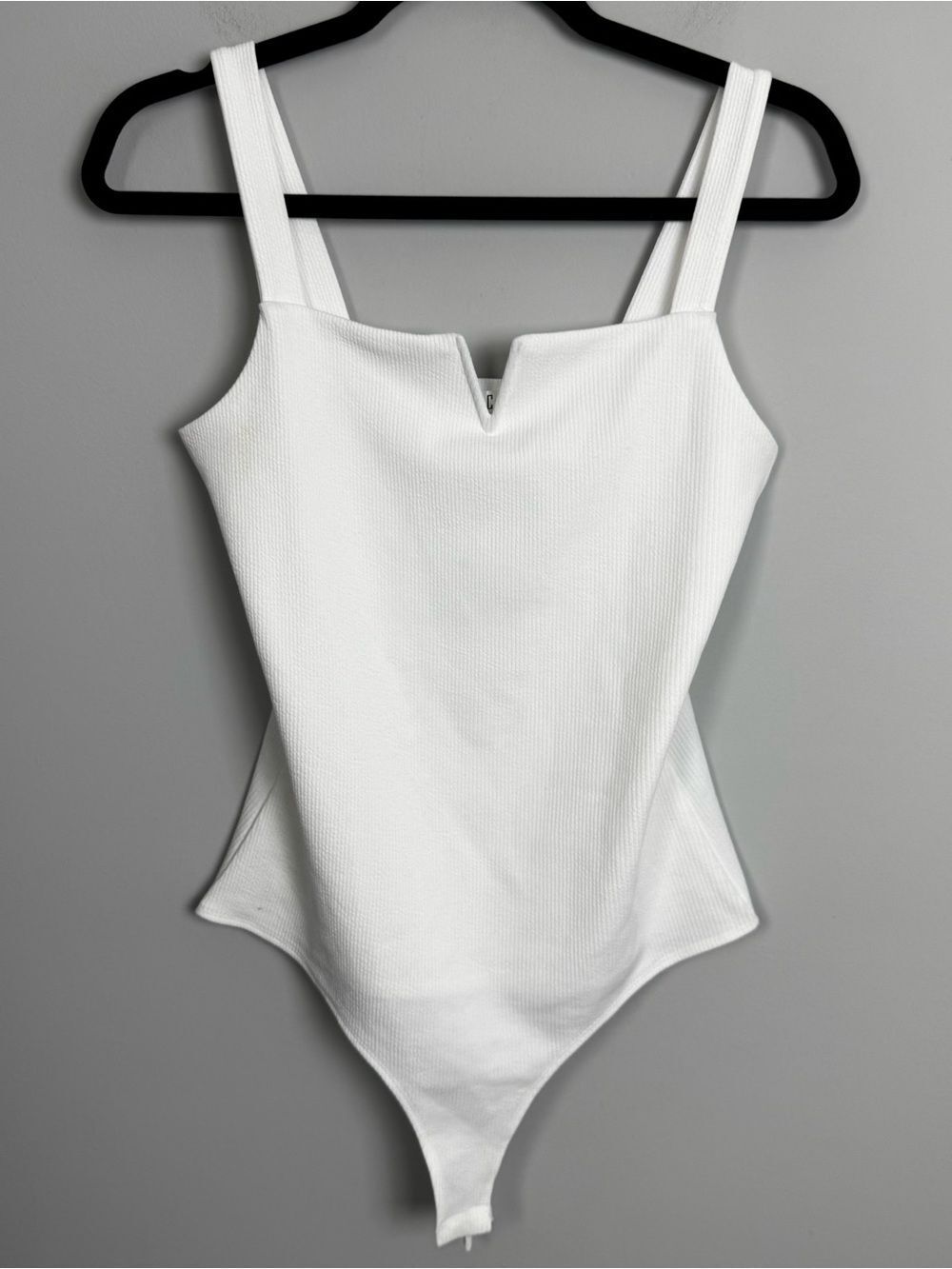 TCEC | White V-Notch Square Neck Tank Top Bodysuit Women’s Size Medium - Picture 2 of 10